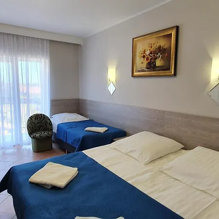 Osrodek Wczasowy Claudia Rum i privatbostad Karwia